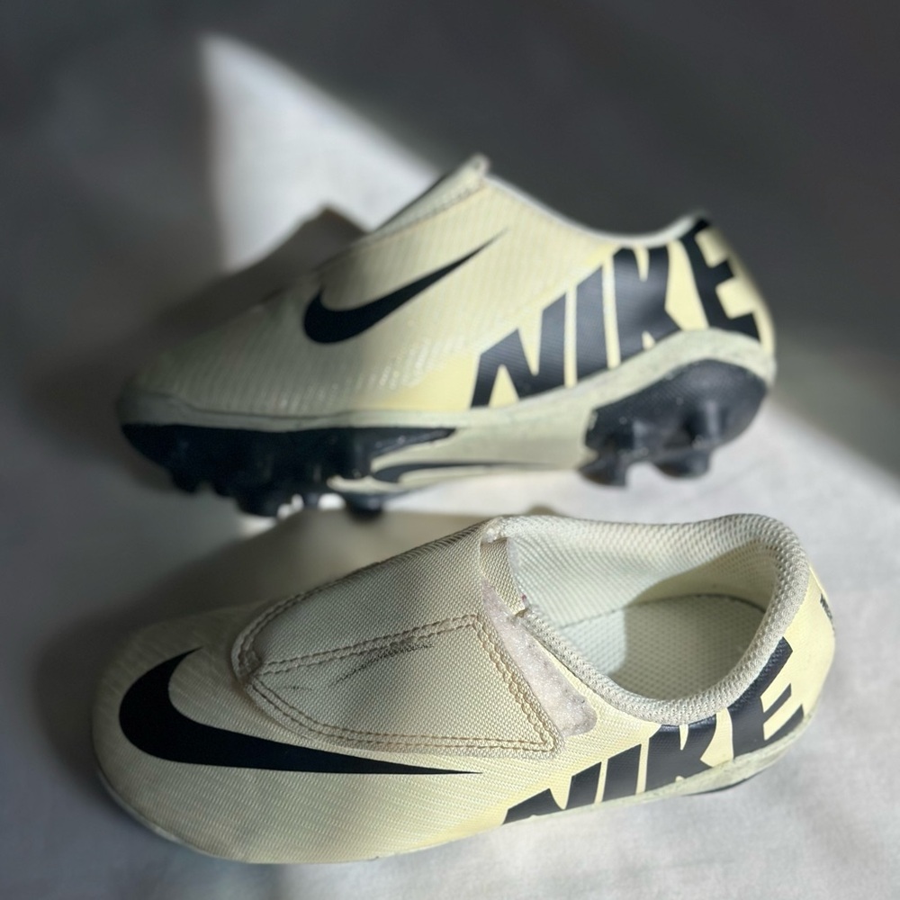 Nike Butter Yellow Kids Slip-On Soccer Cleats